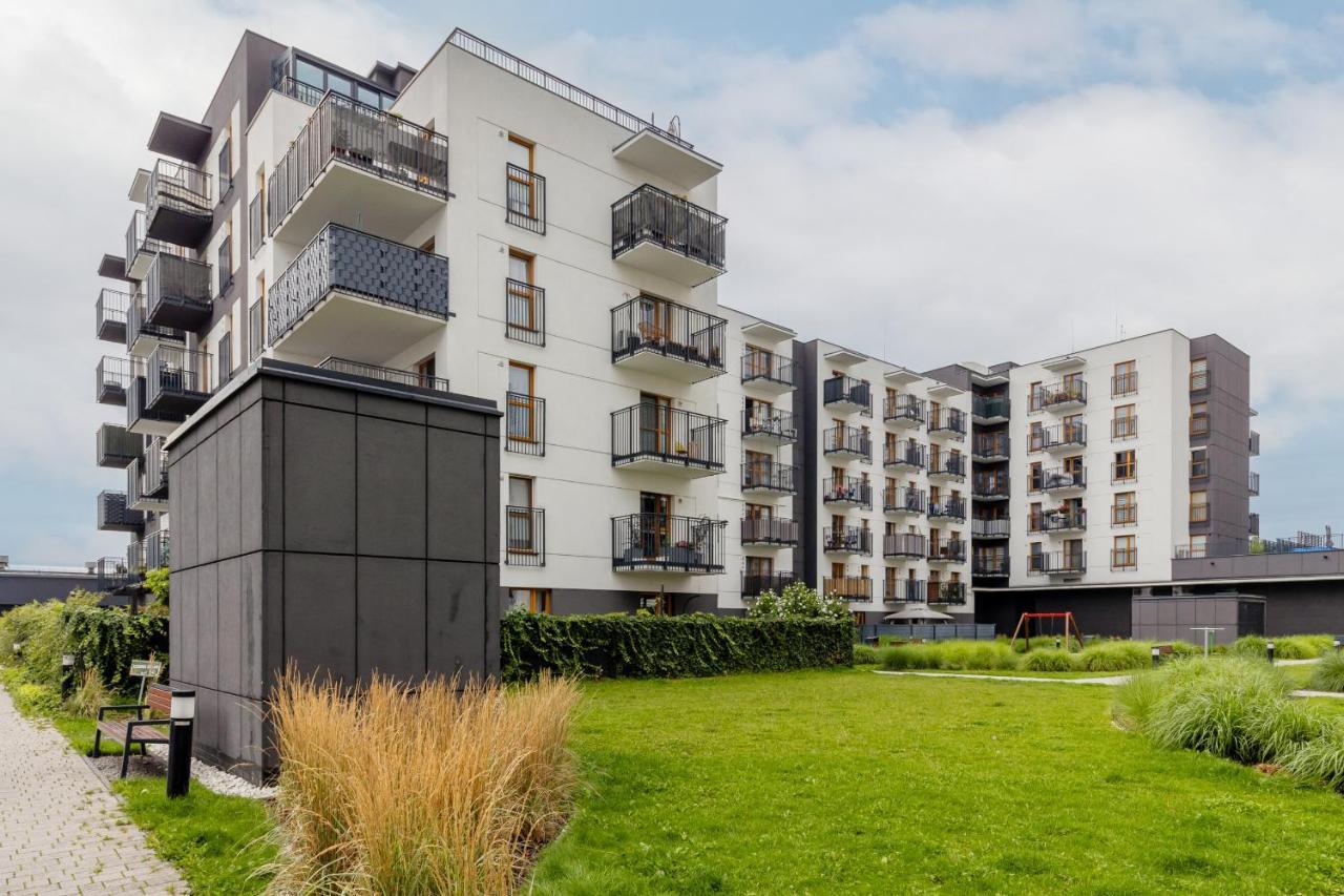 Cozy With Parking Bakalarska By Renters Warszawa