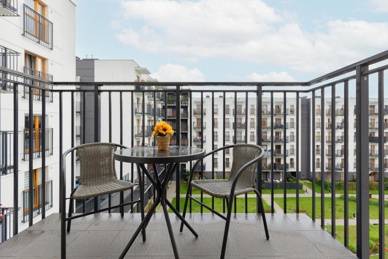 Cozy With Parking Bakalarska By Renters Apartament Warszawa