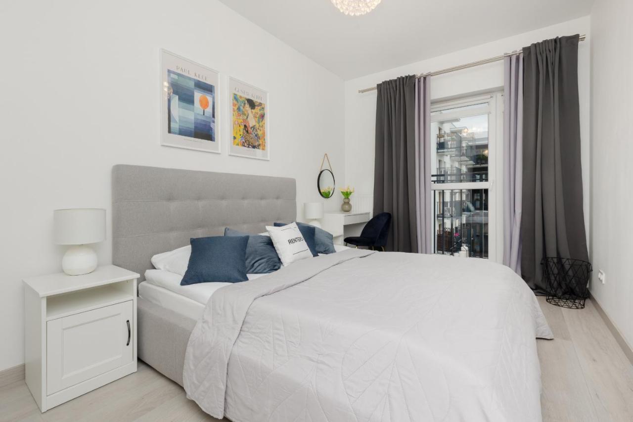 Cozy With Parking Bakalarska By Renters Warszawa